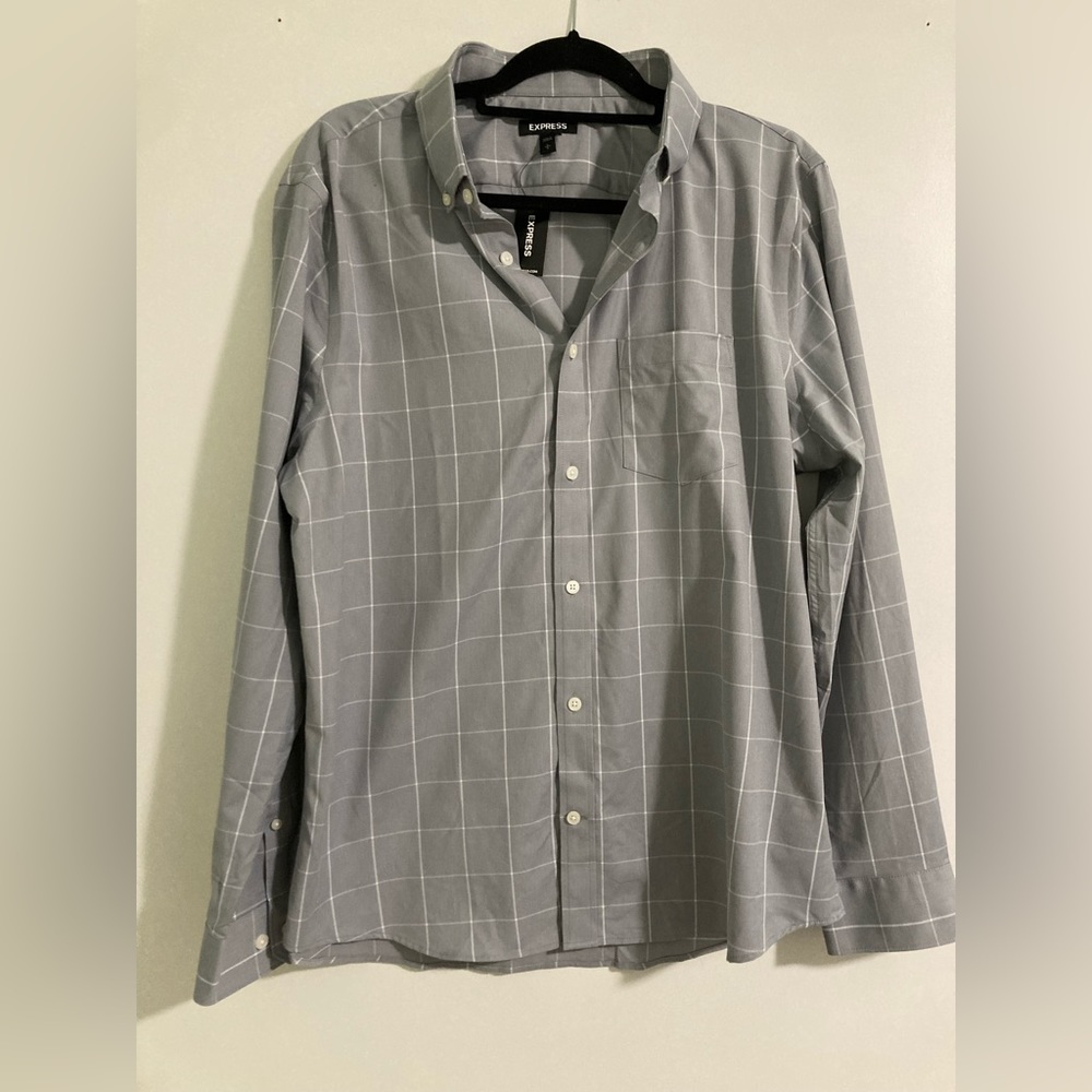 Simple pattern men’s button up shirt